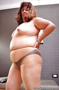 OlderWomanFun Picture