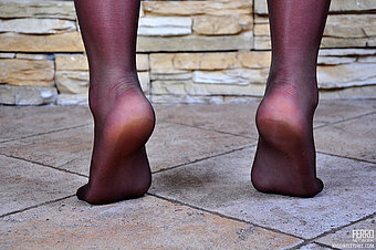 Nylon Feet Line Picture