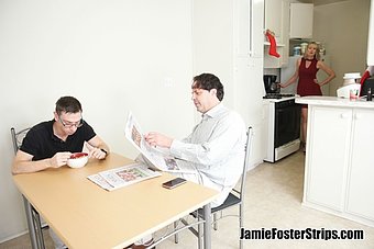 Jamie Foster Strips Picture