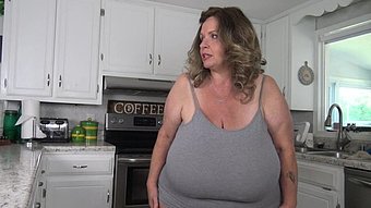 Suzie Q Has Big Boobs Picture