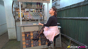 Upskirt Jerk Picture