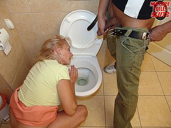 Mature Toiletsluts Picture