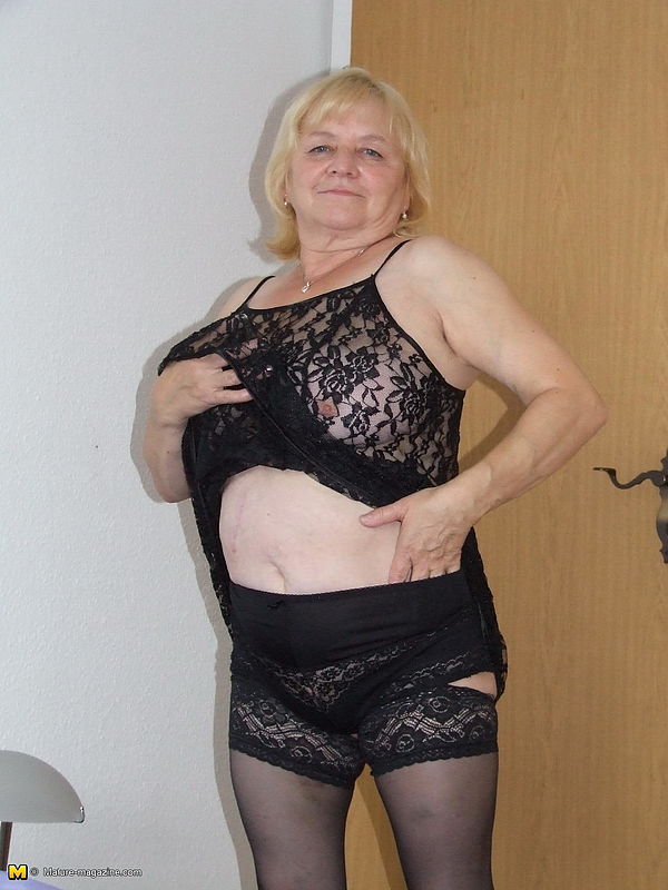 Amateur Granny Playing With Herself On Her Bed
