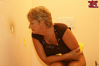 Mature Gloryhole Picture