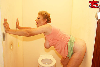 Mature Gloryhole Picture