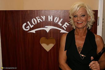 Mature Gloryhole Picture