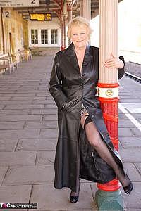 Claire Knight Picture