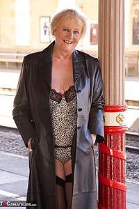 Claire Knight Picture