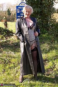 Claire Knight Picture