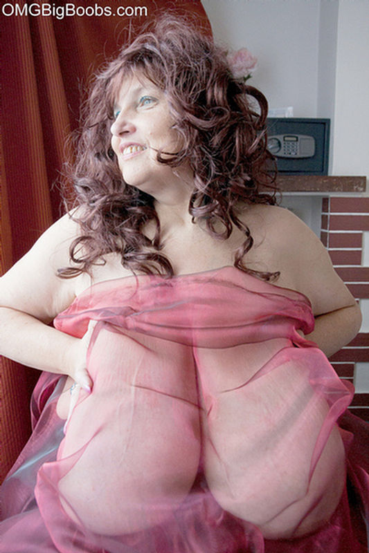 Anika's q-cup gigantic breasts - MatureKingdom.com